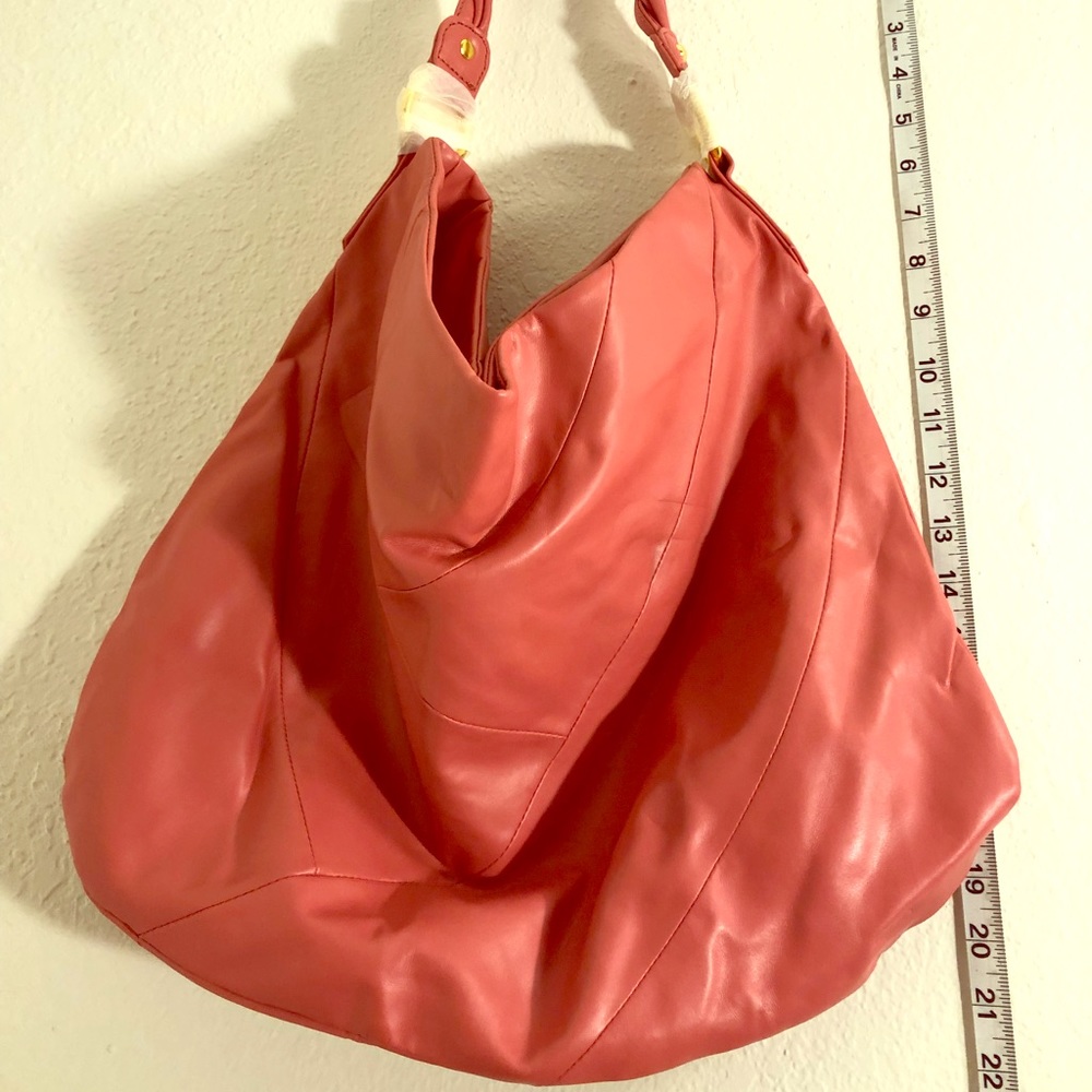 NWOT AVON 👛 Purse